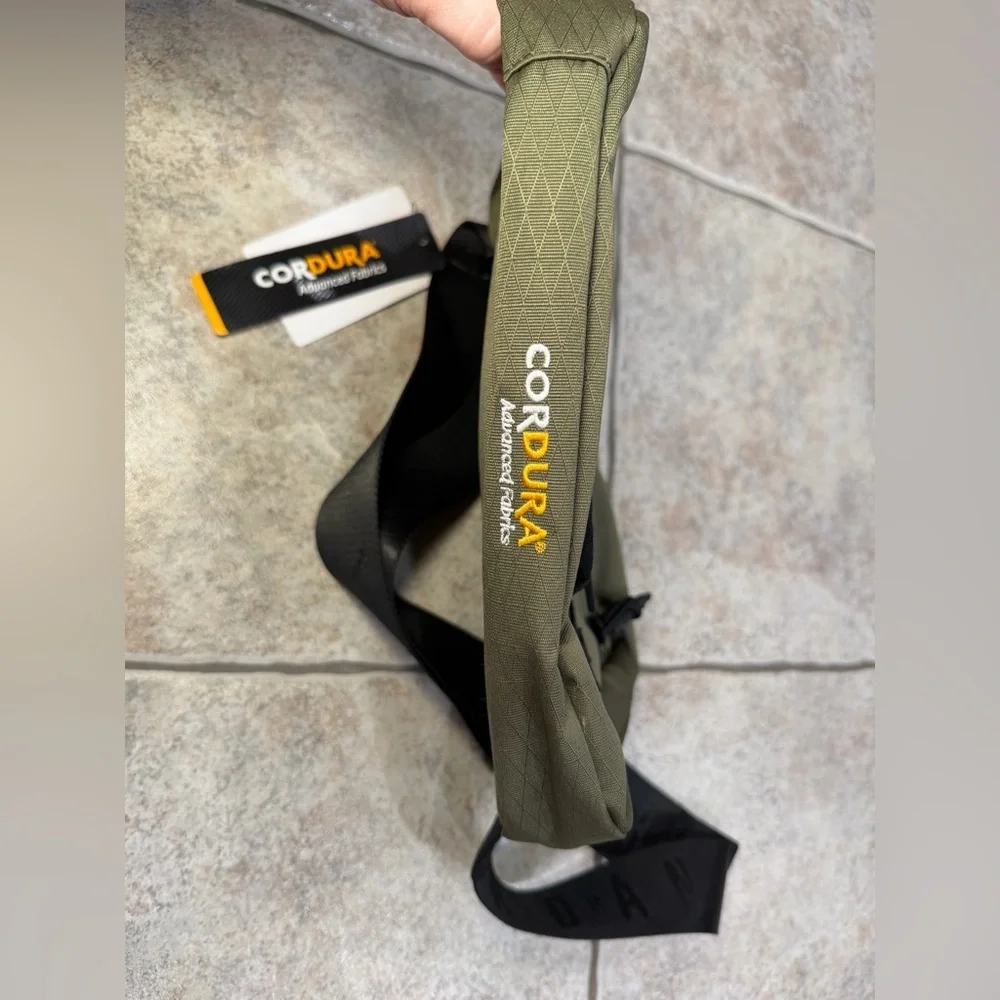 Jordan Collectors Crossbody Bag (3L) - NWT